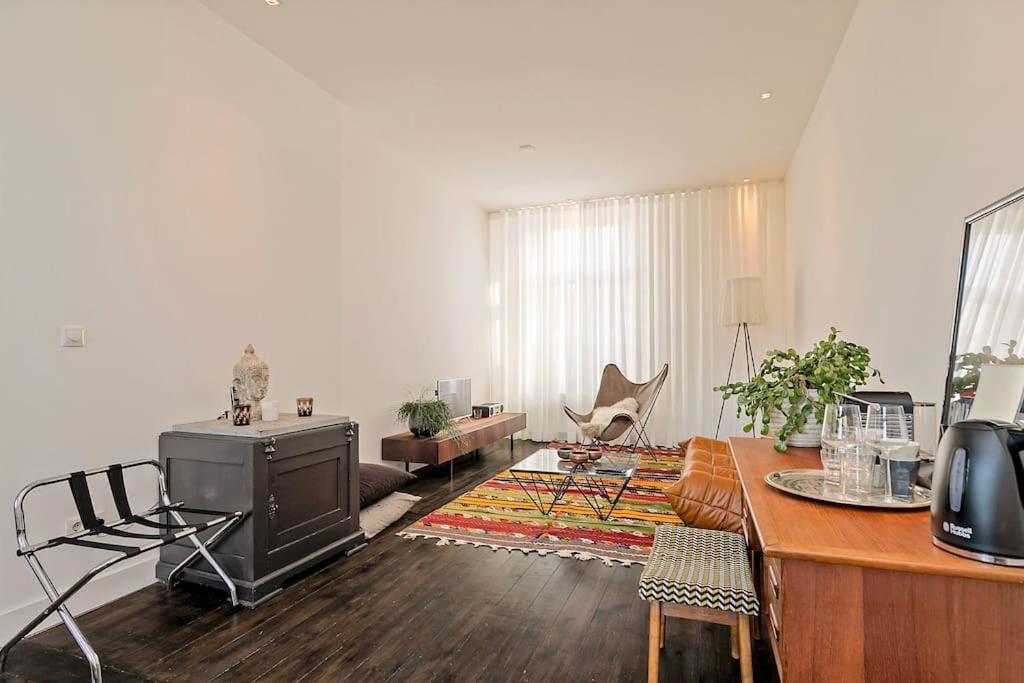 Bohemian Apartment *